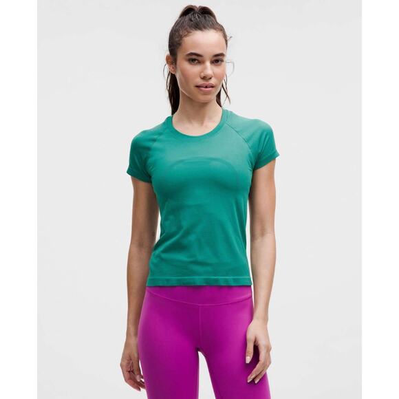 lululemon athletica Tops - Lululemon teal short sleeve swiftly tech waist length - size 2